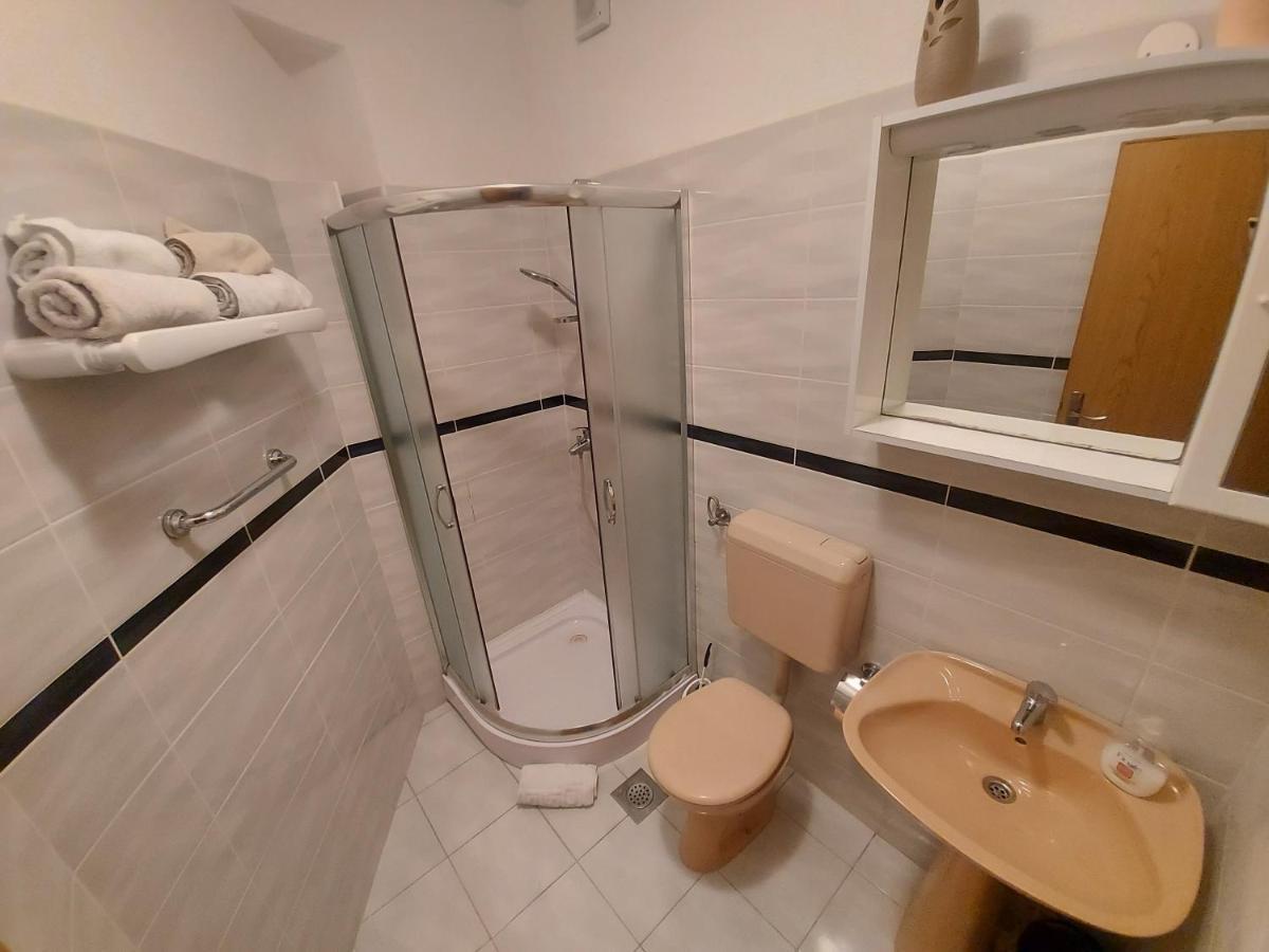 Guesthouse Boris Labin  Ngoại thất bức ảnh